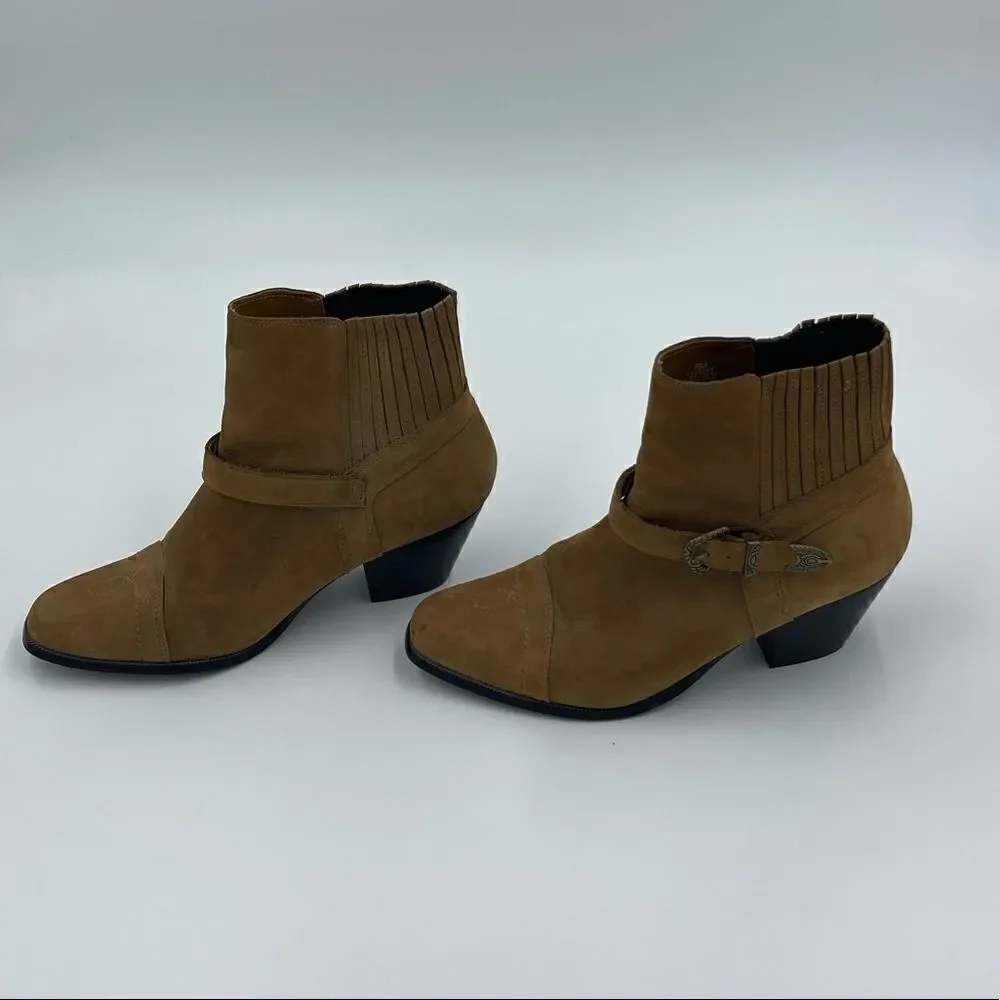 Dingo Women's Pull On Western Buckle Ankle Bootie Size 8